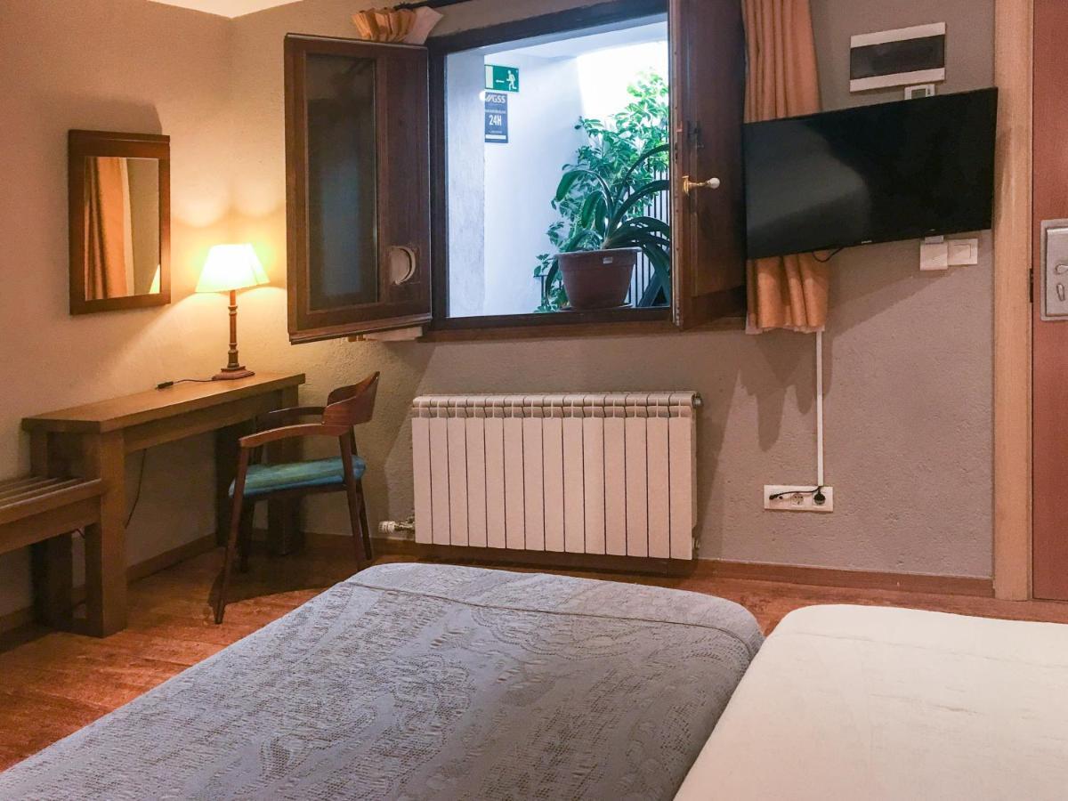 Hotel Fonda Merce Льивия Экстерьер фото