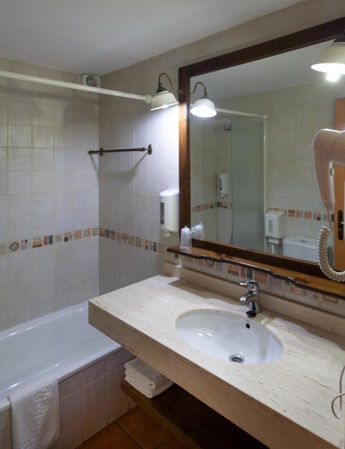 Hotel Fonda Merce Льивия Экстерьер фото